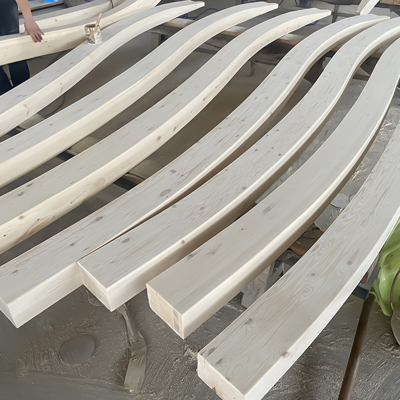 Glulam curvis abiegnis