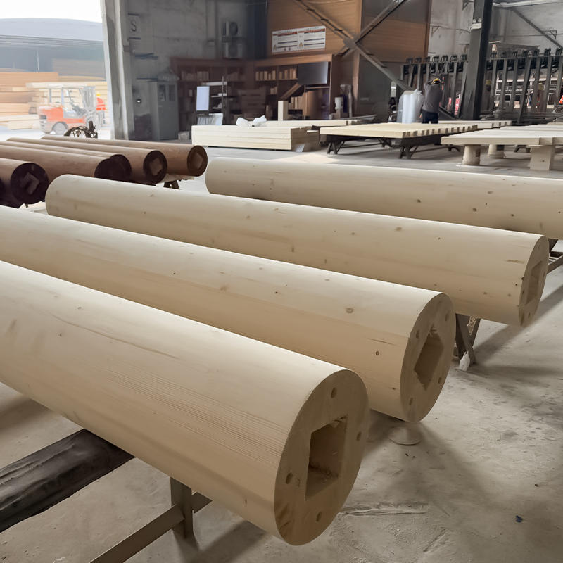 Pine circa Glulam columnae